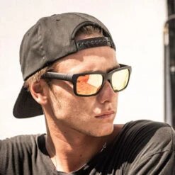 Lunettes De Soleil DRAKAR Noir Mat, Polarisés ORANGE - Cat.3 - MUNDAKA 6 Lunettes De Soleil DRAKAR Noir Mat, Polarisés ORANGE - Cat.3 - MUNDAKA -Surf Fournitures Boutique lunettes de soleil drakar noir mat polarises orange cat3 mundaka 2